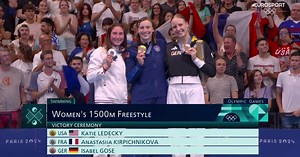 Olympia - Schwimmen: Isabel Gose holt Bronze über 1500 m Freistil - die Siegerehrung in Paris