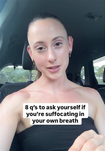 Air hunger feels like your suffocating in your own breath. These 8 questions help you spot dysfunctional breathing so you can retrain your breathing pattern & learn how to breathe properly (and stop box breathing) #breathingpatterndisorder #thebreathingphysio #airhunger