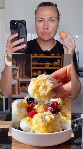 Mandy Meyer Weight Loss Coach on Instagram: "Viral Egg Cloud I tested the viral egg cloud recipe 6 months ago, so not going to test the ‘new’ one floating around as many of you have requested. Same same! Ingredients: *6 Egg Whites. Squeeze of lemon Juice, for stiffness. Mixed Berries Icing Sugar Cape Town, Icing Sugar Drizzle of Syrup *Original recipe called for 8, but I only had 6, so 6 egg whites it was. Because I am a rule breaker like that. Baking time: Till they are golden on top! Around 10