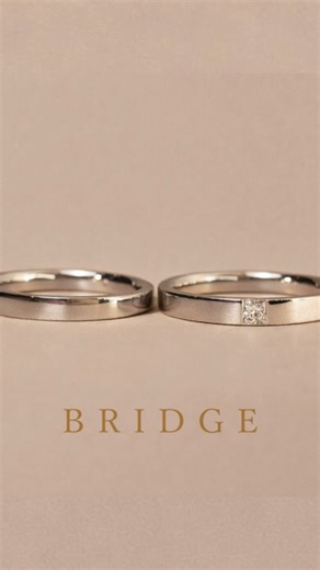 BRIDGE銀座【公式】 婚約指輪・結婚指輪 | シンプルな結婚指輪✨ “D line star carre”（ディーラインスターカレ） プリンセスカットダイヤモンドが一石セットされた、シンプルで長く着け続けられる可愛い結婚指輪をご紹介します☺️ ☑︎他の人と被りたくない ☑︎せっかく着けるなら綺麗なリング ☑︎四角が好き... | Instagram