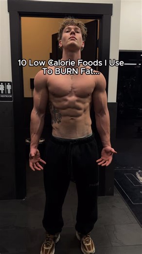 Caden Reid | Men’s Fat Loss Coach | Low-Calorie Foods I Use to Burn Fat 1. Pumpkin 🎃 ~26 kcal / 100g This one’s a game changer. Great carb source, high fiber, super filling,... | Instagram