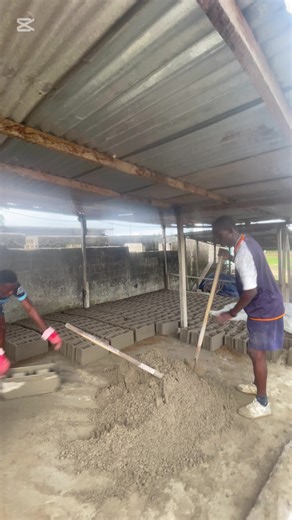 Bonne rentrée scolaire à tous ! #pourtoi #merlin_bö #gabon🇬🇦 #tiktokviral #humour