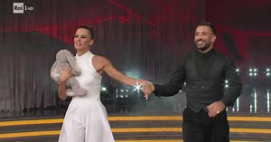 Ballando con le Stelle, il Tango di Bianca Guaccero e Giovanni Pernice