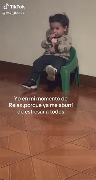 Siempre estoy Relax - Shrek Roars Relaxing Meme