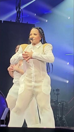 Janet Jackson SLAYS St Louis with 'Miss You Much' Dance Moves 💥 | Together Again Tour #shorts