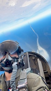 One way to beat the heat? Climb up to FL500. 😎 Whether you are a civilian or active duty, our Flight Test Engineer's at Edwards have some pretty amazing views. This was part of an Air Force Test Pilot School mission earlier this week which required a dive-down from 50,000 feet. Explore exciting opportunities with us- https://www.edwards.af.mil/About/Jobs/ Should we consider this the start of #FTEFriday?! 🤔 #AFMC | Edwards Air Force Base