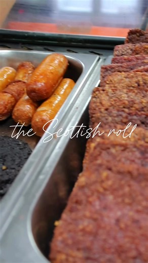 Scottish rolls. That’s it, that’s the whole post. The true humble legend in its own right; the Scottish morning roll. How do you like yours? 🏴󠁧󠁢󠁳󠁣󠁴󠁿 #glasgow #glasgoweats #glasgowlife #glasgowfood | The Hungry Bite