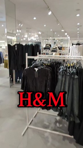 ✨ Nouvelle collection H&M Femme 2025 — looks minimalistes, tons neutres, coupes oversize et détails dorés. Le chic scandinave sans se ruiner 💛 #HMFashion #HMFrance #NouvelleCollection #LookMinimal #Tendance2025 #OOTD | GuideShopping