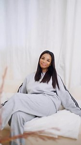 29K views · 10K reactions | La confiance en soi est une qualité précieuse qui influence de nombreux aspects de notre vie. Elle se construit et se renforce à travers des actions concrètes et un état d’esprit positif.❤️懶 Bondebutdesemaine 懶懶 #reelsinstagram #instagram #confianceensoi #motivation #monday | Blanche Bahoken | Facebook