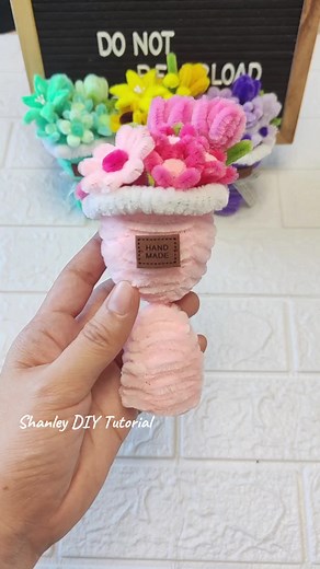 Create a Mini Bouquet with Fuzzy Wire and Pipe Cleaners