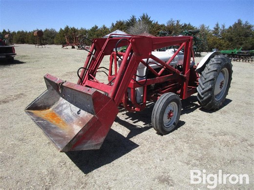 Ford 800 2WD Tractor W/Loader | Agriculture