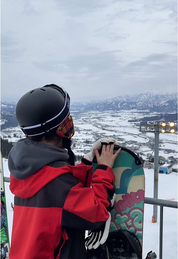 First Time Snowboarding Experience in Niigata, Japan