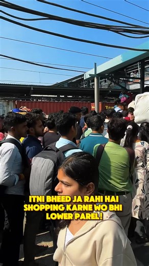 KiNG SQUARE STUDIO | Mumbai Menswear on Instagram: "😳 Itni bheed kyun ja rahi hai Lower Parel? Kyuki yaha chal rahi hai 365 DAYS MEGA SALE 💥💥 👣 Video ke according chalo 📍 Peninsula Corporate Park ke paas 🚶‍♂️ Sirf 1 minute walking 💡 Full LED wali shop = King Square Studio 👑 👕 Crazy deals 👖 Budget-friendly prices 💸 Full paisa vasool shopping guaranteed ❌ Scroll band karo ✅ Shopping start karo 😎 🛒 ONLINE ORDER METHOD 👇🏻 📸 Screenshot lo 📲 WhatsApp par bhejo 📏 Apna perfect jeans &