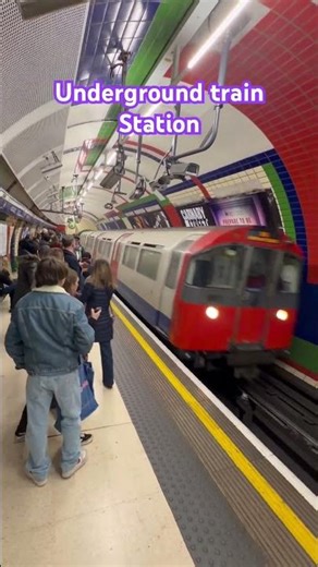 Piccadilly Circus train station