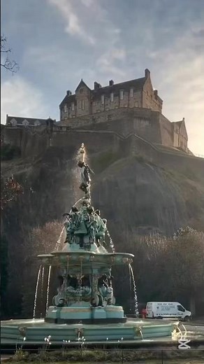 This Castle Dominates an Entire City 😍 | Edinburgh Castle