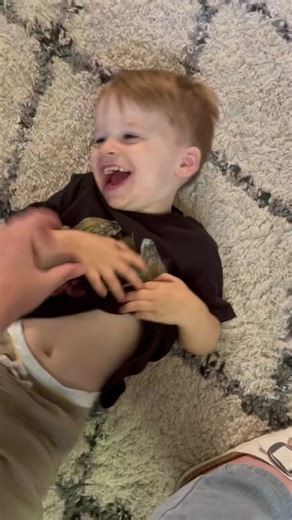 I thought kids hated being tickled 😂 #tickle #tickletime #kids #babies #afv