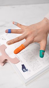 Here’s a definitive ranking of five popular finger caps, so you can choose the perfect one for your needs. The PLUS Mekurikko offers reliable performance, though it may slip occasionally, while the honeycomb-style cap adds a slightly sturdier grip with the same minor slip issues. For the ultimate hold, the Velos Loyfer stands out, thanks to its small rubber bumps that ensure a consistently firm grip. Close behind is the Crown Lucky Finger Cap C, which provides impressive traction but lacks venti