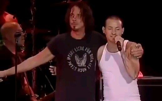 Chris Cornell feat Chester Bennington - Hunger Strike (Live)