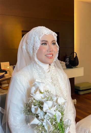 Beautiful Hijab Styling for Leesa's Solemnization