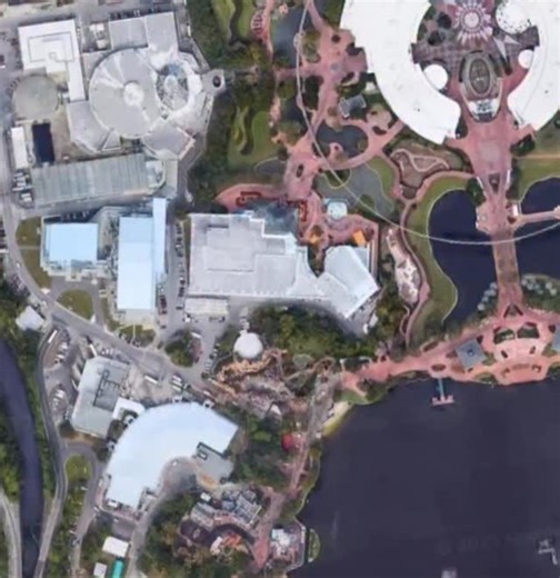 Justin Does Disney on Instagram: "Here’s a comparison of the Imagination Pavilion’s original track layout, and the current version, which was significantly shorted beginning in 1999 Journey Into Imagination: 1983-1998 Journey Into Your Imagination: 1999-2001 Journey Into Imagination with Figment: 2002-present * * #disney #imaginationpavilion #disneyhistory #figment #waltdisneyworld #disneyworld #epcot #epcotcenter #disneylife #wdw #disneyparks #disneylove #disneyfan #disneyphotography #disneyins