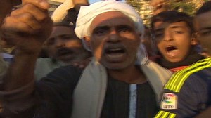 Egyptian protesters battle police