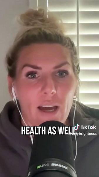 @MAAREE changed the game for sports bras 🫡 Shoutout @Erin Cuthbert 🤣