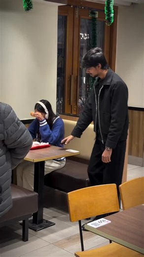 Hey 👋 chikki!!🥀😍#pranks#foryoupage❤️❤️ #viralvideo #adiprankss#fypシ゚viral #fypシ゚viral