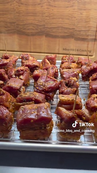 Pork Belly Burnt Ends Rezept: Schweinebauch-Pralinen aus dem Smoker