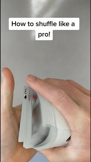 How to shuffle like a pro! #shuffle #cards #learnontiktok #foryoupage