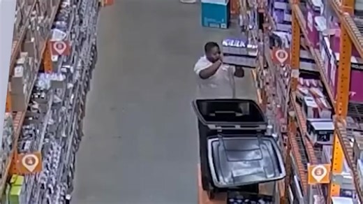 13 personas acusadas en una red de robos de Home Depot en nueve estados, acusadas de robar 2,2 millones de dólares de 128 tiendas; enfrentan 780 cargos, incluyendo robo agravado, conspiración y posesión de propiedad robada. Los robos supuestamente ocurrieron en Nueva York, Nueva Jersey, Connecticut, Pensilvania, Massachusetts, Rhode Island, New Hampshire, Delaware y Maryland. | Stephen Lazu