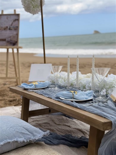 ✨En Guadeloupe, le luxe se vit face à l’océan 🌊🐚 Ambiance plage bleu lagon 🌊💙 Inspirer par les couleurs de notre île. Chaque détail est pensé pour faire vivre une expérience élégante, intime et inoubliable. 📍 Réservation en DM ou via le site web https://www.youandmefwi.info 📞 0690 41 97 71 ##pourtoi##fyp##guadeloupe##couplegoals##beachvibes