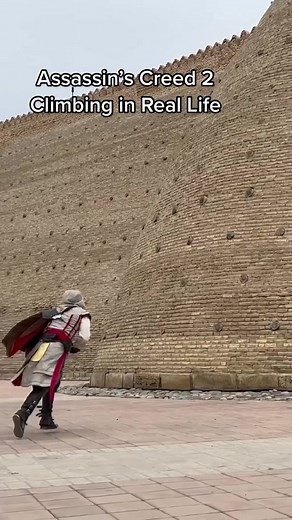 Assassin’s Creed 2 Meets Parkour in Real Life BTS!! #parkour #stunts #tricks #primedaydreamdeals #assassinsceed #assassinscreed2 #climbing #fyp #foryou #foryoupage #viral #trending #gaming #cosplay