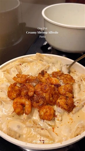 Make This Quick Shrimp Pasta Dinner under 30 minutes. #pasta #seafood #quickdinner #shrimppasta