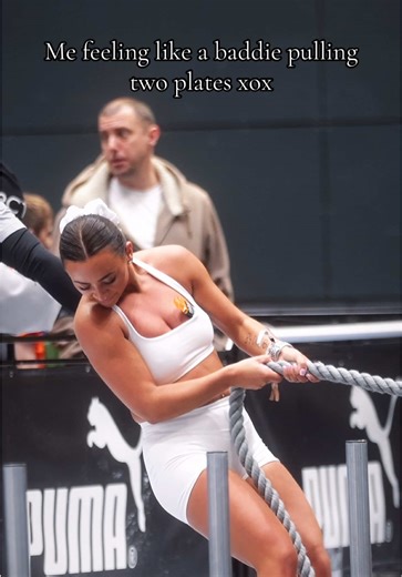 The hyrox videos are coming as I’m not in holiday mode anymore🤣. @Oner Active #hyrox #sledpull #hyroxathlete