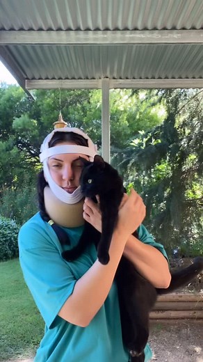 Day 4 post surgery from a chin implant and liposuction to remove my genetic double chin. I am still very much tender, sleep is currently nonexistent and I am bored out of my brain! Wow. If you know me well, you would know that a “normal day” consists of a full time corporate job, plus a part time beauty salon and I’ll fit a gym session in there too! My day starts at 5:30am and doesn’t end until dinner at 8pm. Having this surgery meant slowing it down! Something I am very much NOT use to. I’ve be