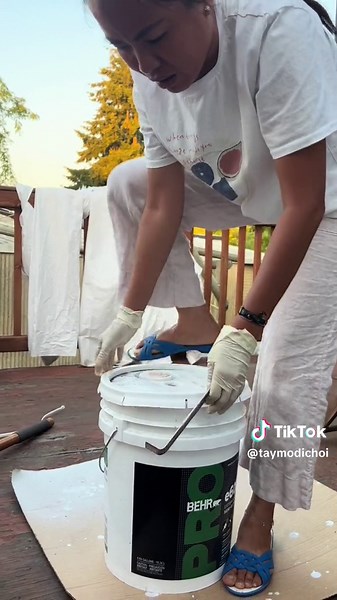 How to Open a Paint Bucket Safely and Easily