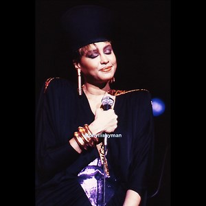 24K views · 2.4K reactions | During her 1987 tour of the Living All...