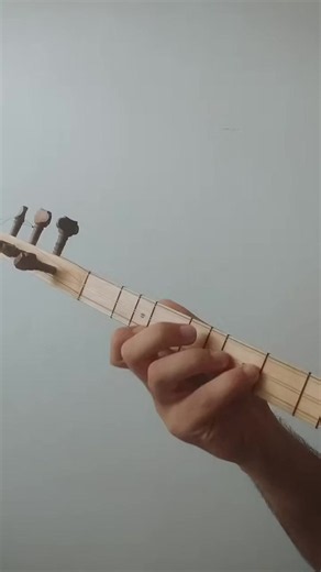 Uzun Hava Solfej: Bağlama için Nota ve Saz Çalışması