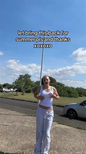 Bringing Back Summer Vibes with Chloe and Charli