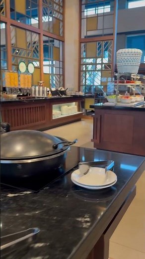 This resort in Aruba offers a free hot breakfast