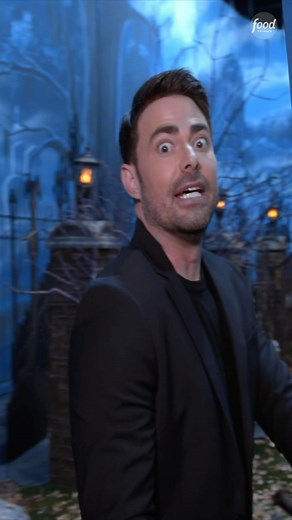 We are in our distorted video era. Shot horizontally then made vertical cuz social media. You’re welcome. New episode tomorrow night. Halloween Wars new episode Sunday night @foodnetwork 9pm | Jonathan Bennett