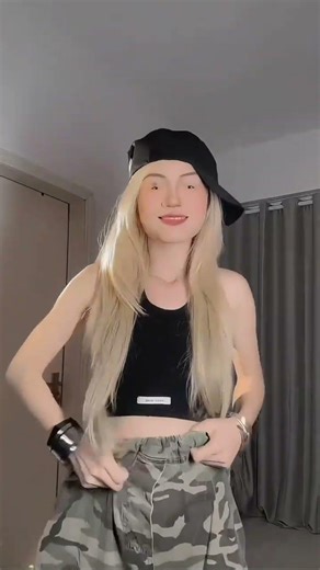 Jiatong Yao's Cat Paw Shake Dance Challenge - A Fun Douyin New Trend