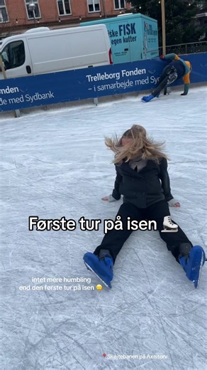 Skøjtebane i Næstved City: Første tur på isen