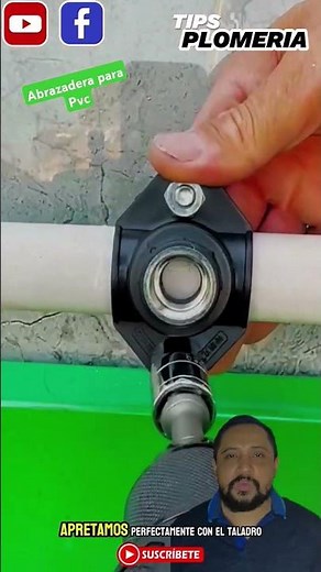 Como Instalar una Abrazadera en Tubería de PVC #tips #plomeria #pvc #fontanería #shorts #agua