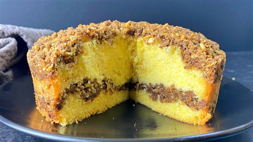 The simple secret behind this fluffy morning cake