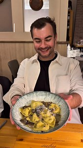 GLUTEN FREE PASTA IN LONDON. If you haven’t been to @mattarellobologneseuk, leave Instagram and go make a booking. Mattarello is accredited by Coeliac UK and is most known for their gluten free stuffed pastas made fresh in house. I usually get the mushroom tortellini, but there aren’t any wrong choices when it comes to gluten free tortellini. Adding a spanner in the works is their gluten free Milanese (delicious), starters like their gluten free bread, and desserts (I recommend the tiramisu and 