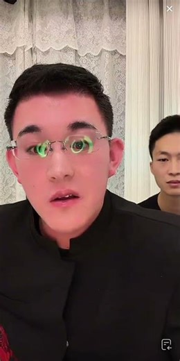 你当我开玩笑呢啊就一句话哎嘛呢#海拉尔的男人 #拉尔人生格言 #海拉尔的男人直播名场面 #农拉故事会