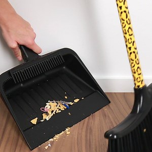 DIY Broom-Cleaning Dustpan Supplies & instructions: bzfd.it/2eOklbI | Tasty Home