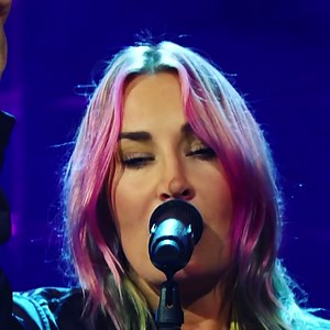 174K views · 4.7K reactions | Good morning ! Für alle, die’s verpasst haben! Jetzt der Link zu meinem YT Kanal mit der Performance Late Night Berlin in meiner Story 朗 Danke für den schönen Abend 殺 @damitdasklaas @latenightberlin @prosieben | Sarah Connor | Facebook