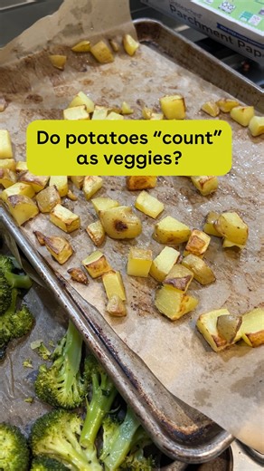 🥔 Potatoes have a solid nutrient profile and if your child likes them, that’s great! In fact, starchy veggies can be an easier way to get veggie nutrients into some kids. Of course learning to like non-starchy veggies is really important too, but both types of veggies have their benefits. ⁠ ⁠ 😅 And, no, I won’t get into a waste-of-time debate over whether potato chips and fast food french fries are veggies. You and I both know that’s not what I’m saying. 😘 ⁠ ⁠ 🥦 If you’ve got a picky eater w